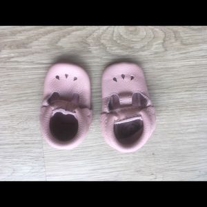 Infant size 3 blush Freshly Picked baby walkers